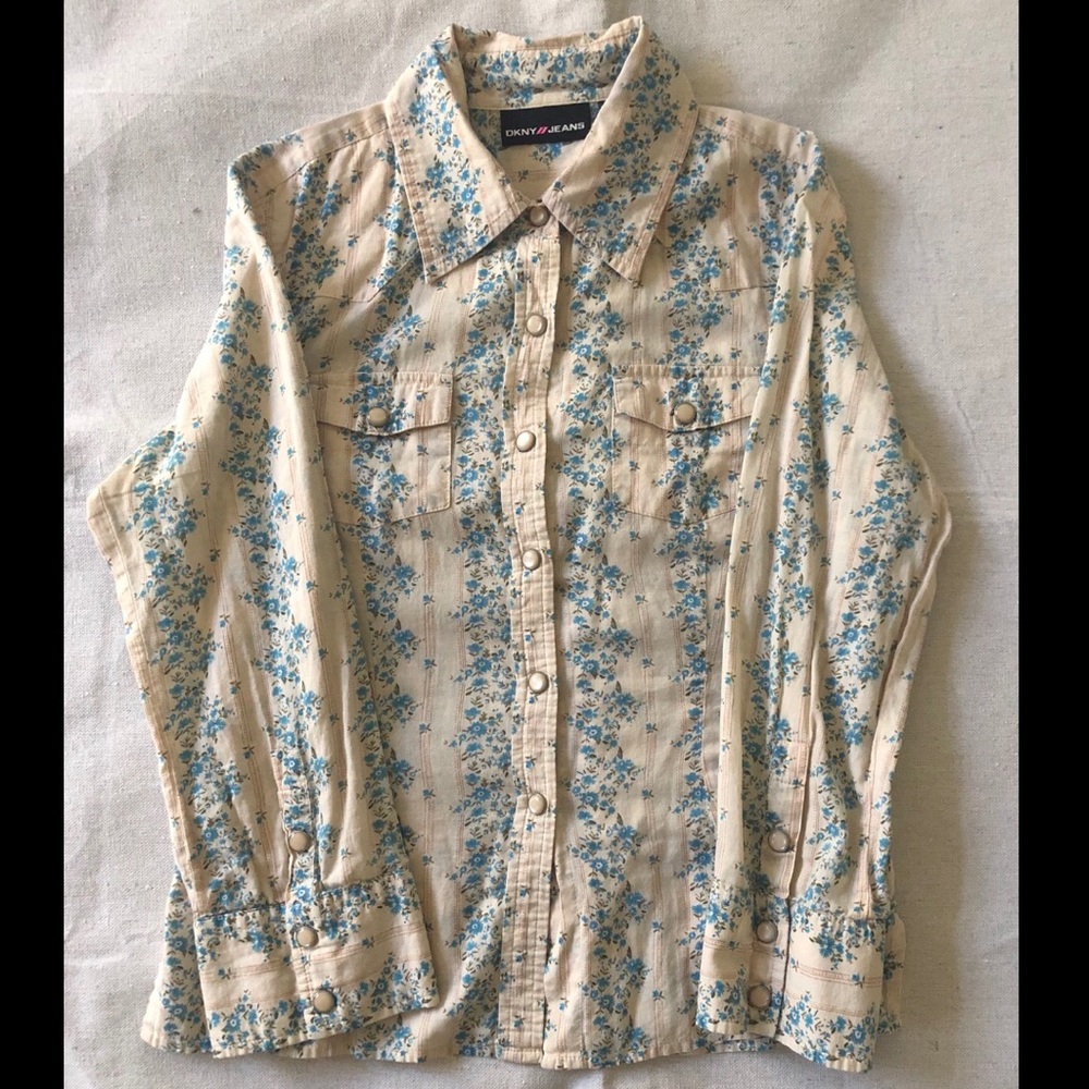 Vintage delicate cream colored floral button up